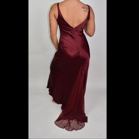 Silky burgundy dress - Picture 3 of 4